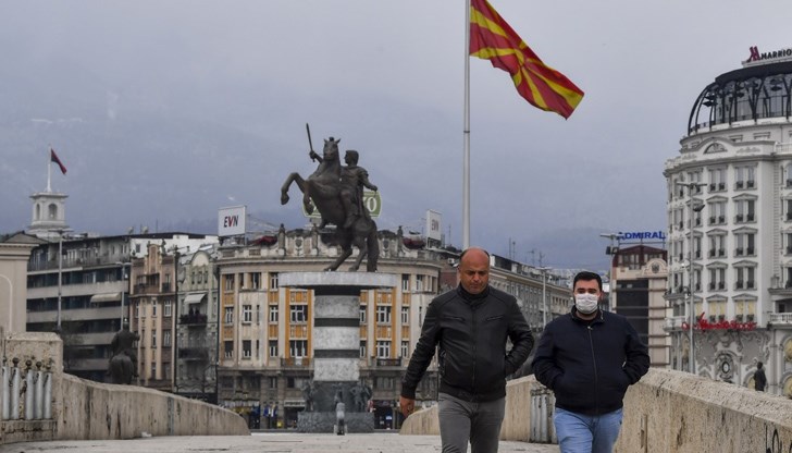 "Балканската ни политика очевидно катастрофира", констатира професорът