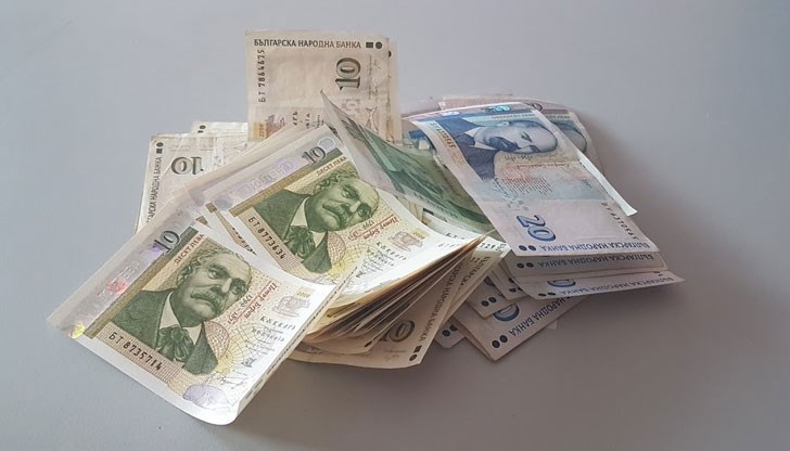 Добавката е за хората, вземащи от 300,01 до 369 лв.и ще обхване 392 000 души