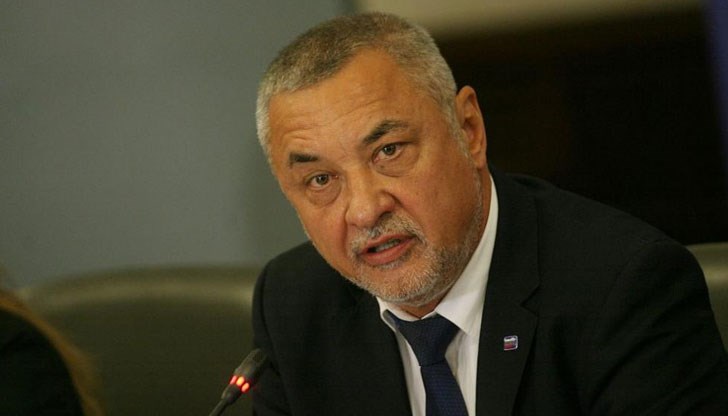 Президентът и ГЕРБ играят комбина за изборите