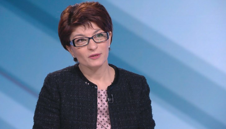 „Ние от ГЕРБ сме готови за избори по всяко време. Нашите структури са в кондиция. Ние не работим кампанийно“, заяви Атанасова