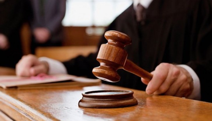 Съдия Горелски връща преписката на НАП със задължителни инструкции да бъдат наложени обезпечителни мерки за 117 000 лв. Решението му е окончателно