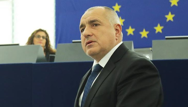 Сврял се е в себе си, а България сякаш се е изтрила от европейската карта