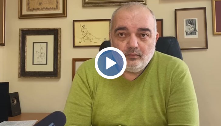 Обяснява как сънародниците не можели да гласуват по пощата - било сложно нещо, сякаш са малоумни