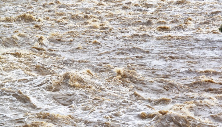 Има сигнал и от село Ярловци за наводнени земи