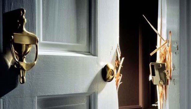 Домът на пенсионер е разбит посред бял ден Домът на пенсионер е разбит посред бял ден