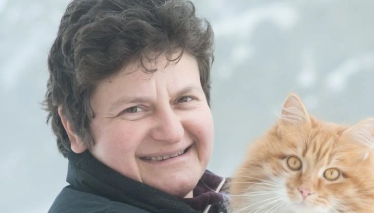 “В Стара планина броят на смъртните случаи е по-голям, отколкото във всички други планини у нас, взети заедно", казва Ема Гатева, която от седем години приютява планинарите в хижа Амбарица “В Стара планина броят на смъртните случаи е по-голям, отколкото във всички други планини у нас, взети заедно", казва Ема Гатева, която от седем години приютява планинарите в хижа Амбарица