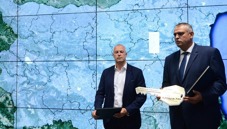 АПИ е подписала договор за опериране на системата за пътни такси без обществена дискусия или дори съобщение