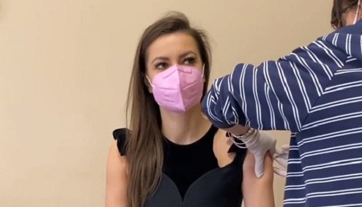 Глобяват две болници в София за неспазване на плана за ваксиниране