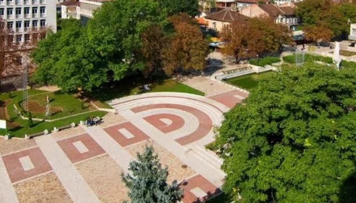 Община Мездра е втората община след Балчик, която наложи мораториум върху изграждането на 5G мрежата. Слухове и конспирации стоят в основата на решението