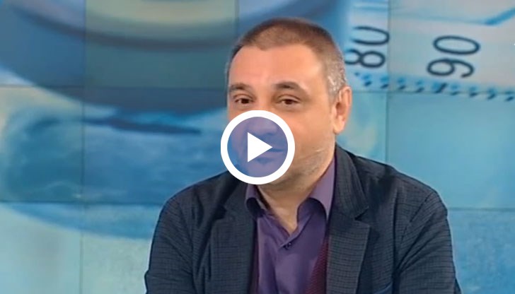 Ако имунизацията е ефикасна, задължително е този човек да бъде свободен, категоричен е имунологът