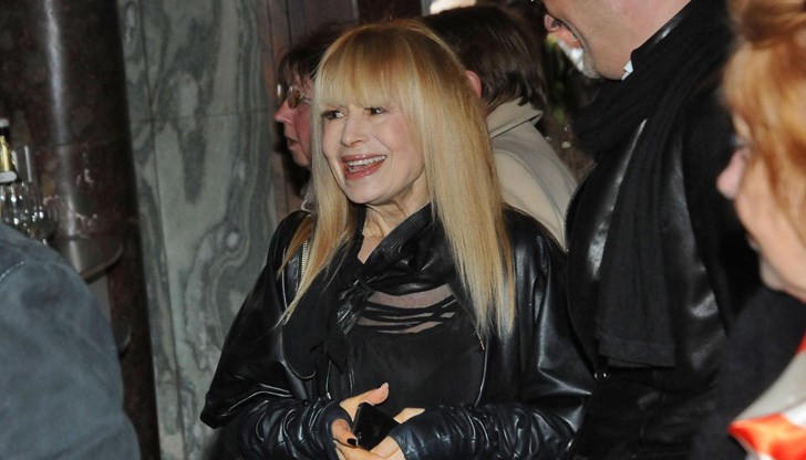 В мемоарите си Лили Иванова наистина споменава, че е била спортистка като ученичка, а първата ѝ детска мечта била да стане балерина