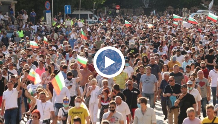 Годината ще бъде много тежка от гледна точка на това, че няма да има кой да поеме истинската отговорност. По време на избори българската икономика и администрация спират да работят