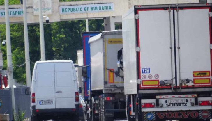 Само за една седмица двама шофьори са били арестувани за неподчинение, твърдят техни колеги Само за една седмица двама шофьори са били арестувани за неподчинение, твърдят техни колеги