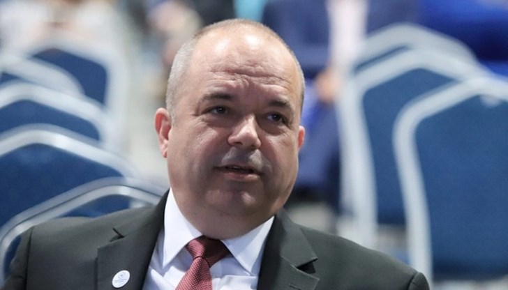 Коментар на бившия генерален консул в Чикаго Коментар на бившия генерален консул в Чикаго