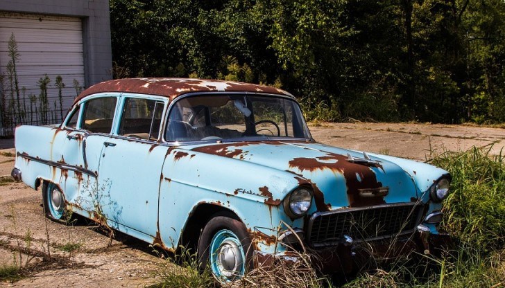 Обявиха цените за транспортиране и престой на площадка, ако собственикът не потърси автомобила си, той отива за скрап Обявиха цените за транспортиране и престой на площадка, ако собственикът не потърси автомобила си, той отива за скрап