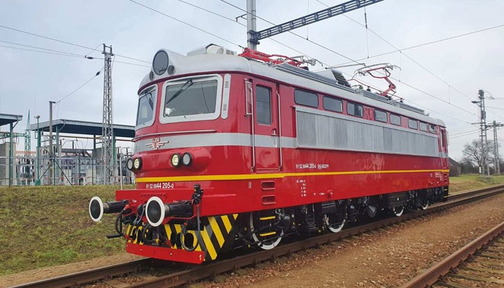 Извършен му е капитален ремонт в Чехия - напълно възстановен е от силно амортизирано състояние и трайно спиране от движение