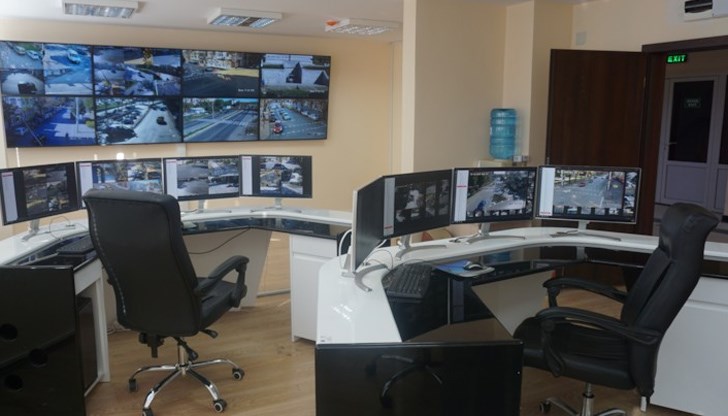 Работещите в отдел „Видеонаблюдение и общинска кабелна радиомрежа“ действат в пълен синхрон с МВР-Русе