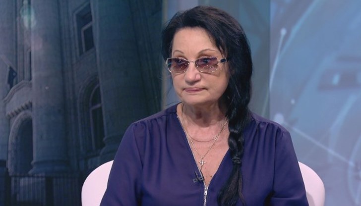 Ръкопляскайте, де! Как за какво? Животът ни се подобрява - снабдиха ни с По-главен от Главния прокурор. С По-Гешев от Гешев, моля ви се! Ръкопляскайте, де! Как за какво? Животът ни се подобрява - снабдиха ни с По-главен от Главния прокурор. С По-Гешев от Гешев, моля ви се!