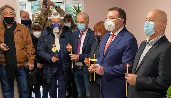 Нямаме притеснения, защото темпът за изпълнение на ваксинационния план вече зависи не от организацията, а от доставките на ваксини в страната, увери здравният министър