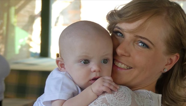 Все повече намалява броят на младите майки Все повече намалява броят на младите майки