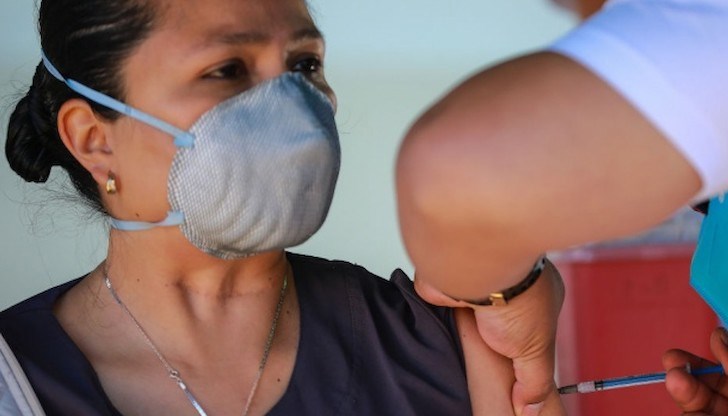 Здравните експерти уточниха, че Осорио е била прегледана от невролог, който я диагностицирал с миелит и така тя била хоспитализирана в Монтерей