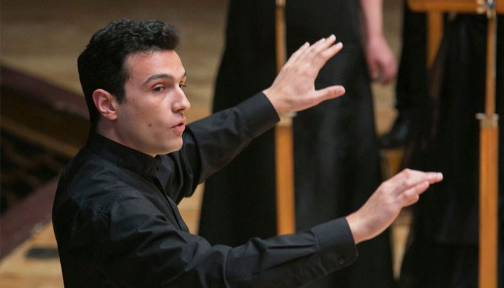 „Виенски бал“ с диригент Димитър Косев ще озвучи Зала Филхармония тази вечер