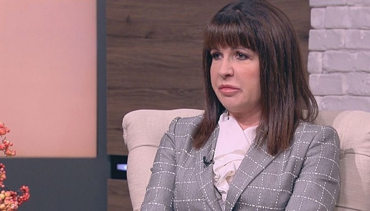 Зрителите на bTV бяха буквално принудени да слушат умозренията и мъдростите на внучката на Тодор Живков и то за втори път Зрителите на bTV бяха буквално принудени да слушат умозренията и мъдростите на внучката на Тодор Живков и то за втори път