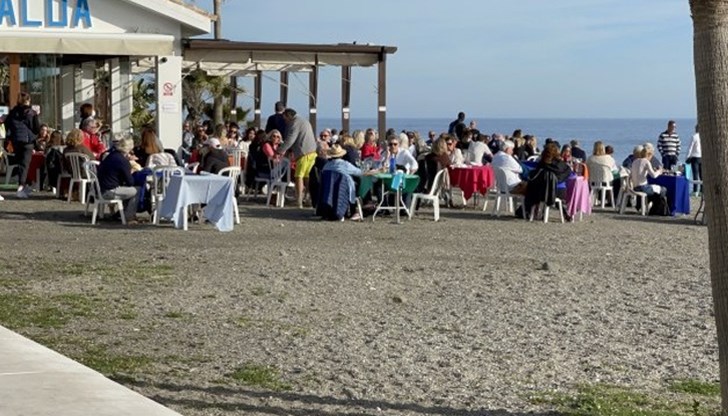 Така работят ресторантите в страната с рекорден брой заразени