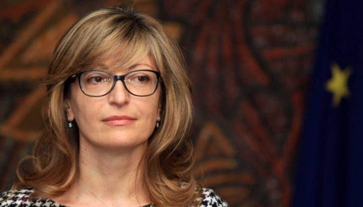 Екатерина Захариева изразява съболезнования към опечалените семейства