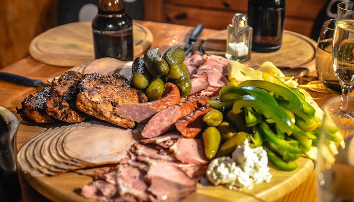 Всички знаем, че има някои добавки, които могат да повлияят на вкуса, консистенцията и общото качество на обработените меса. Има и съставки, които може да повлияят неблагоприятно на здравето Всички знаем, че има някои добавки, които могат да повлияят на вкуса, консистенцията и общото качество на обработените меса. Има и съставки, които може да повлияят неблагоприятно на здравето