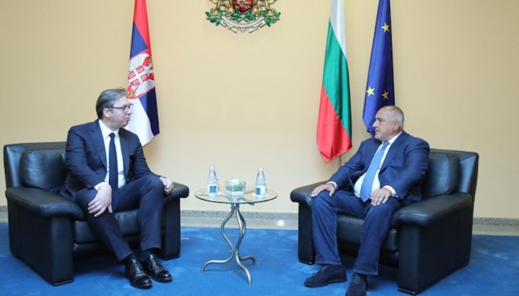 Двамата лидери се чуха по телефона