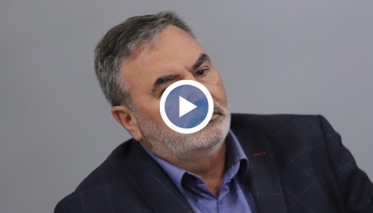 Според доц. Кунчев е възможно, но малко вероятно първите ваксинирани да нямат имунитет през лятото