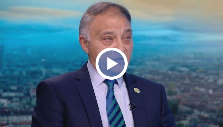 Тази хранителна добавка съдържа витамин С, витамин D, кверцетин и цинк в една таблетка за смучене