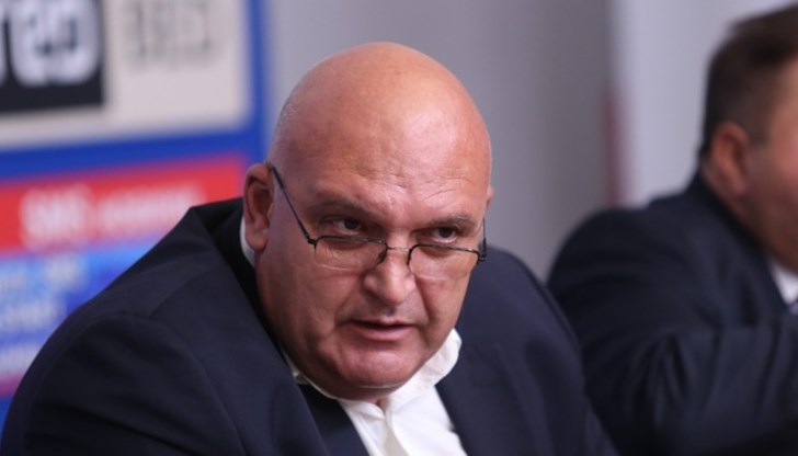 Масовата ваксинация е предизвикателство, но напълно осъществимо, съобщи председателят на УС на Български лекарски съюз