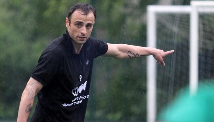 Очаква се още следващата седмица един от най-големите български футболисти да се присъедини към лагера на “виолетовите” Очаква се още следващата седмица един от най-големите български футболисти да се присъедини към лагера на “виолетовите”