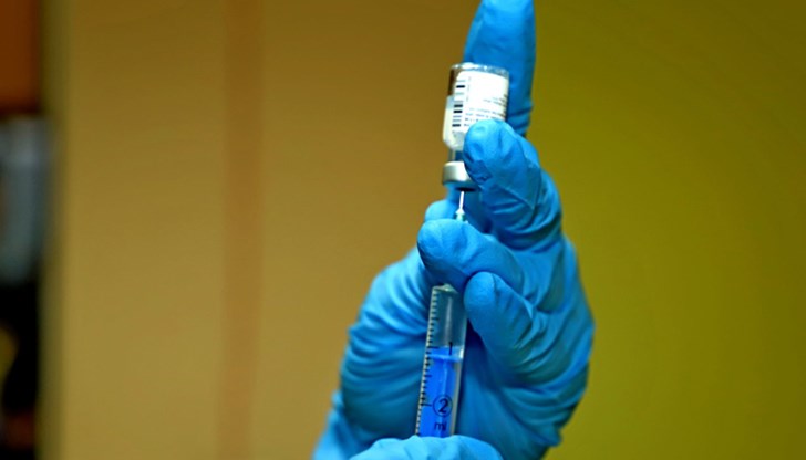 Те са получили първа доза от ваксината на Phizer-BioNTech