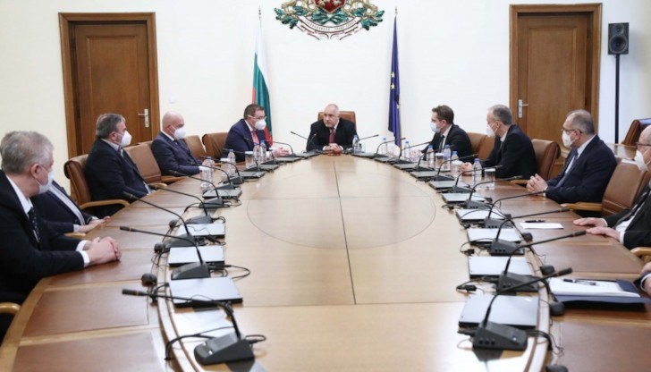 Премиерът Борисов разпореди на здравния министър Костадин Ангелов да проведе среща с представителите на ресторантите, заведенията и нощните клубове и отново да обсъдят възможни варианти за тяхното функциониране Премиерът Борисов разпореди на здравния министър Костадин Ангелов да проведе среща с представителите на ресторантите, заведенията и нощните клубове и отново да обсъдят възможни варианти за тяхното функциониране