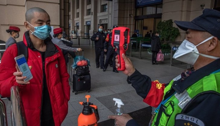 Това се случва повече от година след първоначалната поява на COVID-19