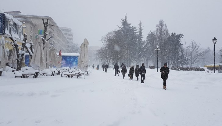Валежът ще се усили вечерта
