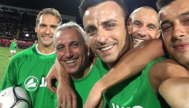 Преди ден от УЕФА сравниха две идентични акции на двамата българи Преди ден от УЕФА сравниха две идентични акции на двамата българи