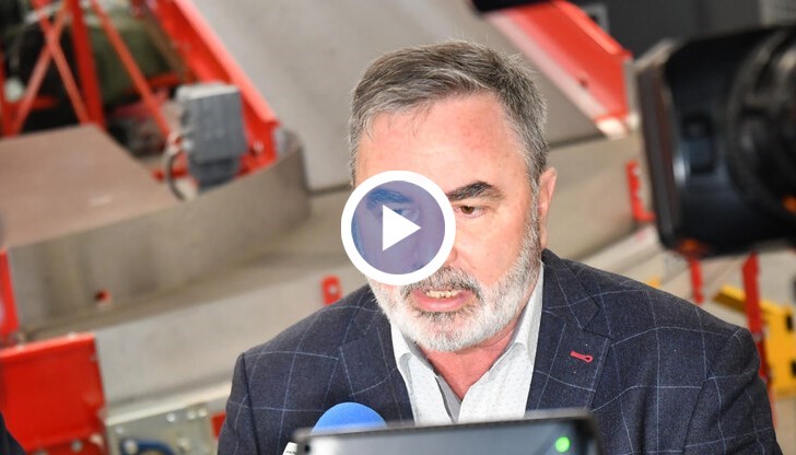 Масовото имунизиране пък се очаква след март - април