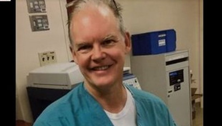 Говорител на Центъра по контрол и превенция на заразите коментира, че водят разследване по случая и допълни, че проучват каква е ролята на препарата на фармацевтичната компания в смъртта на д-р Майкъл Говорител на Центъра по контрол и превенция на заразите коментира, че водят разследване по случая и допълни, че проучват каква е ролята на препарата на фармацевтичната компания в смъртта на д-р Майкъл