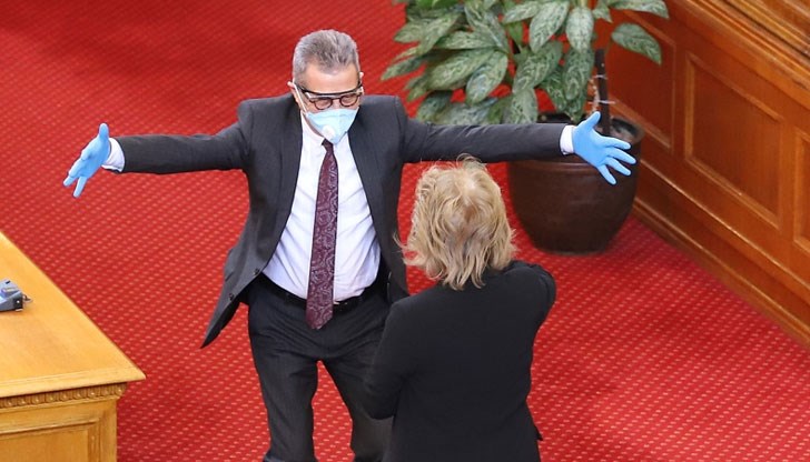 Промени има и в Централното оперативно бюро на партията Промени има и в Централното оперативно бюро на партията