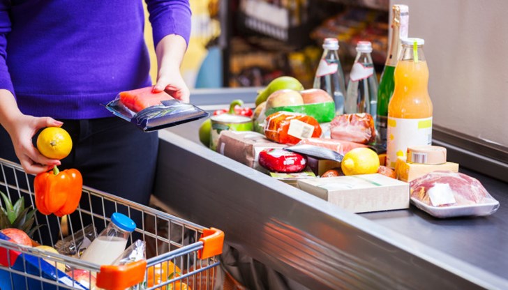 Агенцията реагира след твърденията на „Активни потребители“ за мащабен паралелен пазар на негодни продукти