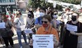 Туроператори се вдигат на протести заради забавени помощи