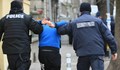 Наркоман тормози майка си, полицаите в Русе го озаптяват