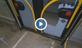 Пътник в софийски автобус извади чук на шофьора, защото си изпуснал спирката