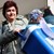 Лични лекари с хладилни чанти извиха опашка за ваксини в София