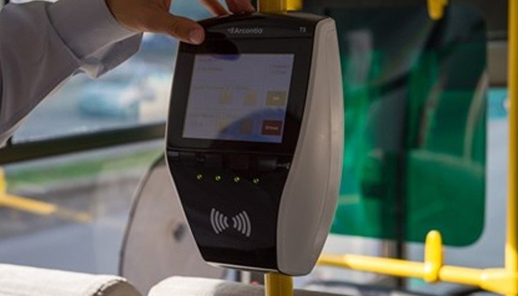 Пълен хаос сред пътуващите с карти за градския транспорт в Русе Пълен хаос сред пътуващите с карти за градския транспорт в Русе