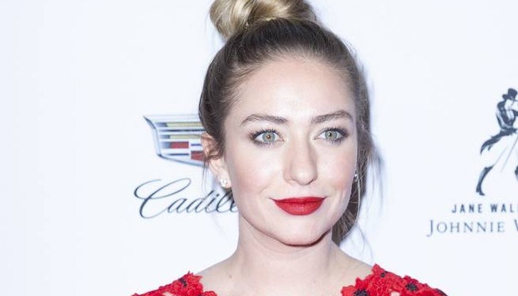 Приложението за запознанства е уникално по рода си, тъй като жените са тези които трябва да направят първата крачка Приложението за запознанства е уникално по рода си, тъй като жените са тези които трябва да направят първата крачка